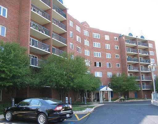 1st image of 7120 N Milwaukee Ave APT 308