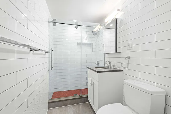 Rented by Cooper & Cooper Real Estate | media 16