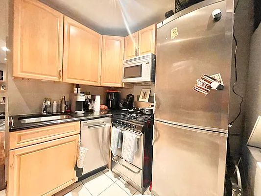 Rented by Century 21 Premier  | media 7