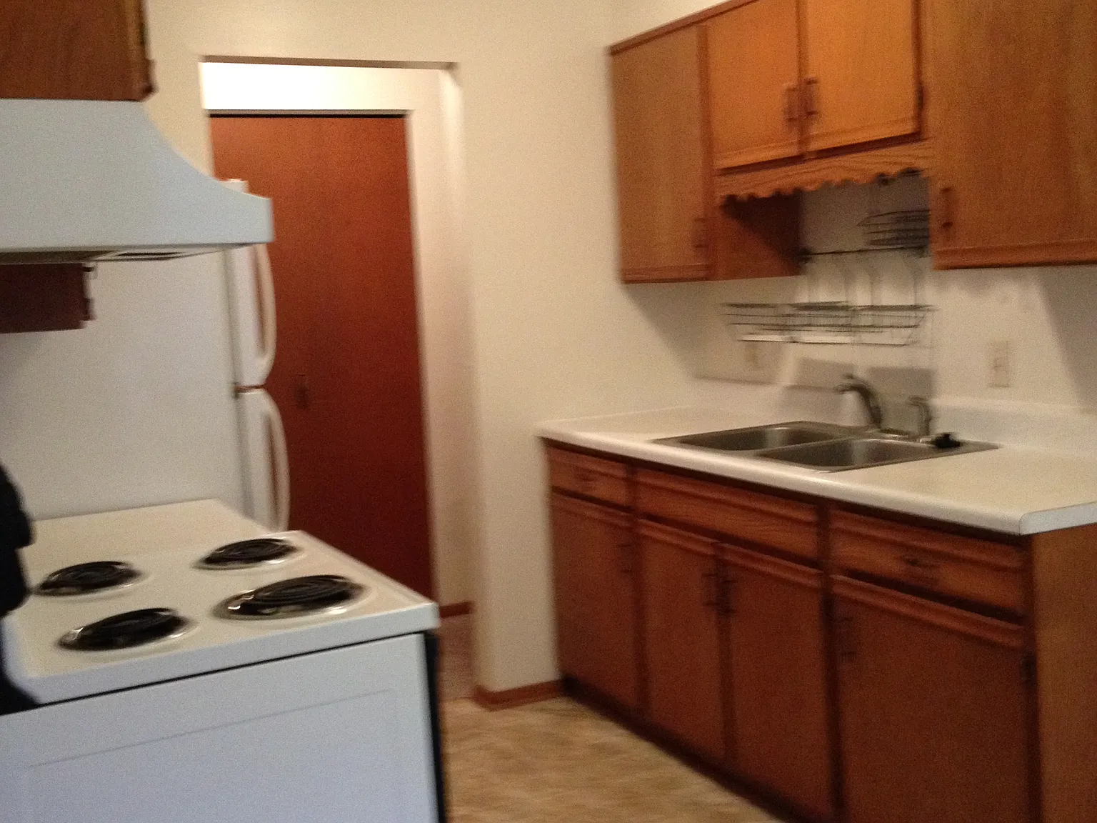 1 bed, 650 sqft, $1,150 — Photo 2