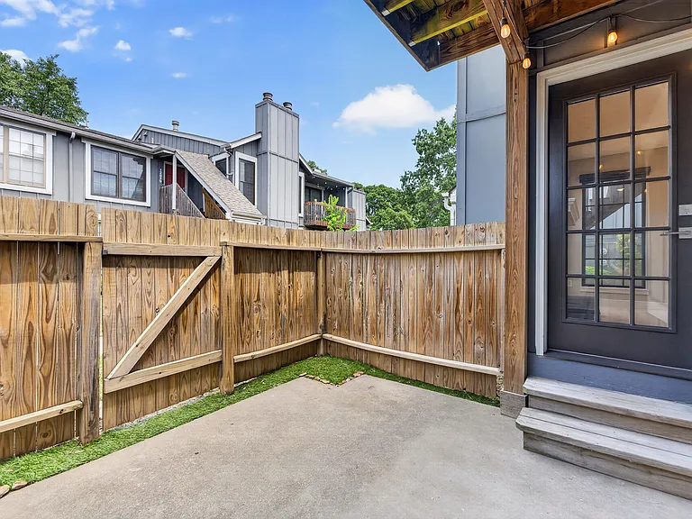 12647 W 110th Ter — Photo 17