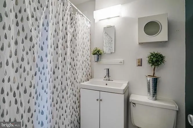 1615 Q St NW #1110 — Photo 7