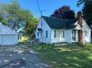 6456 N Wyman Rd, Edmore, MI 48829