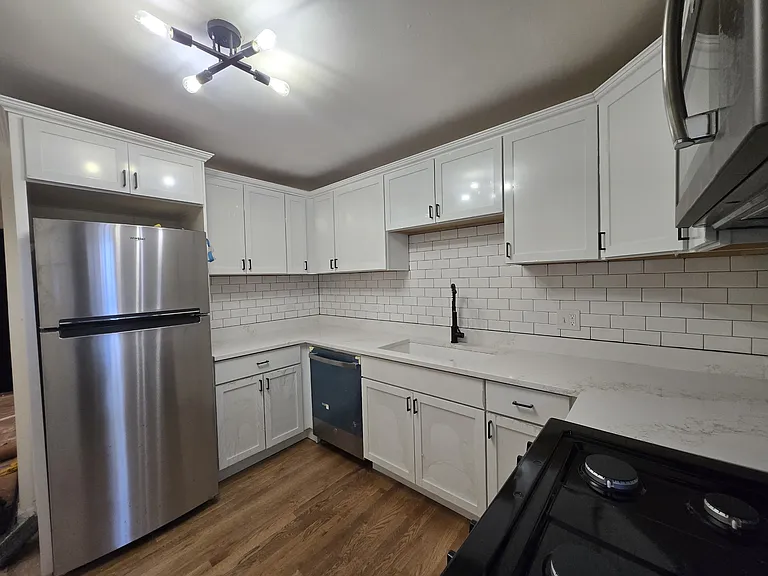 11575 S Racine Ave #1 — Photo 4