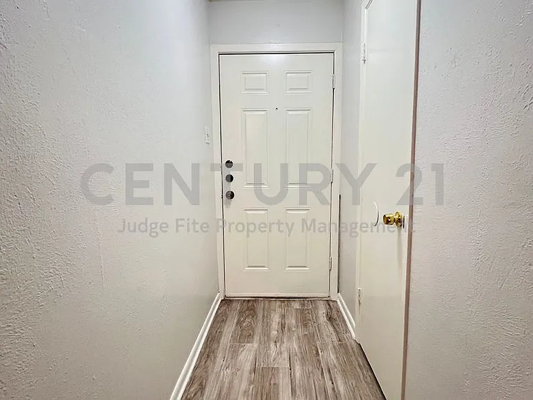 2121 Spanish Trl — Photo 2
