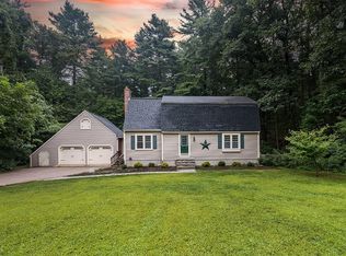240 Chestnut St, Wrentham, MA 02093