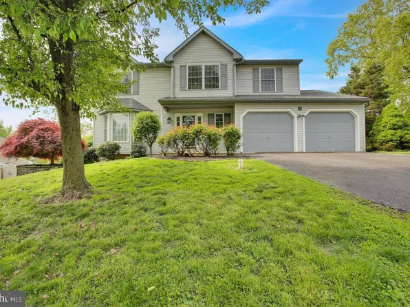 901 N Monocacy Creek Rd, Douglassville, PA 19518