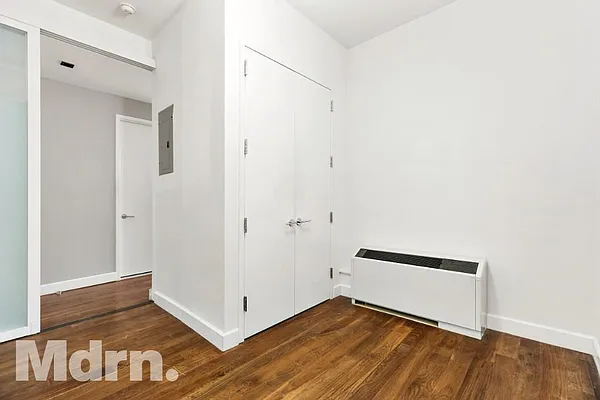 Rented by Mdrn Residential | media 30
