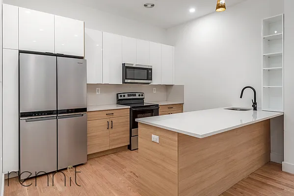 Rented by Rennit Inc. | media 4