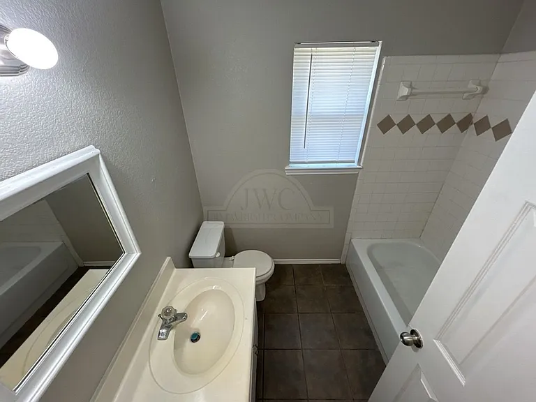 4507 Lonesome Dove Dr — Photo 24
