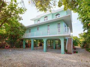 43 Lake Shore Dr, Key Largo, FL 33037