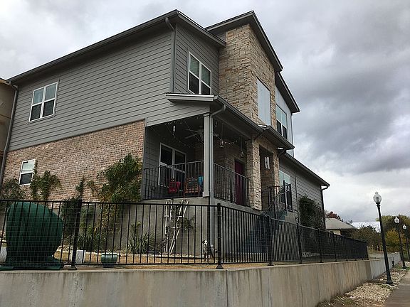 3rd image of 401 Bosque Blvd Unit 103