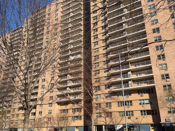 2925 West 5th Street image 1 of 1