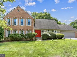 8308 Snug Hill Ln, Potomac, MD 20854