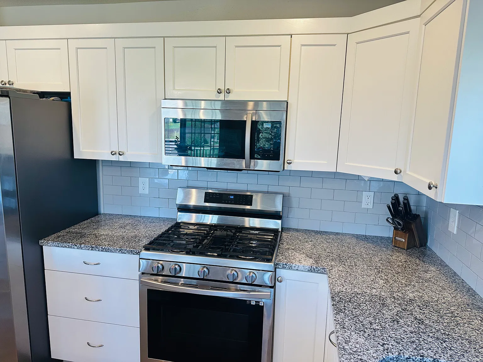 3 bed, 1776 sqft, $2,500 — Photo 3