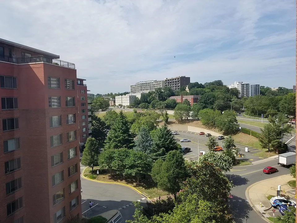 1121 Arlington Blvd #832