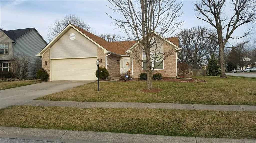 7453 Nutmeg Ct photo 1
