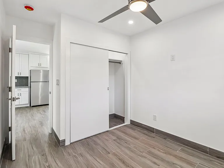 Garrison Townhome Apartments — Photo 14