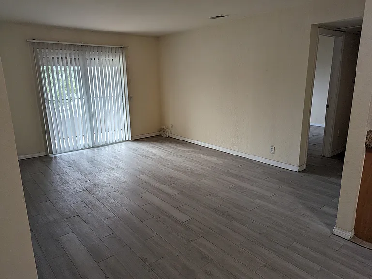 240 W Lincoln Ave W #6 — Photo 15