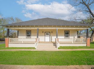 1104 N Bolivar St, Marshall, TX 75670