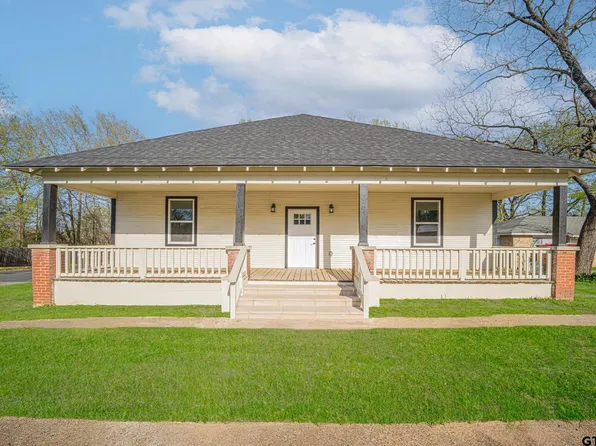 1104 N Bolivar St, Marshall, TX 75670
