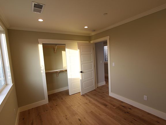 BR#3 Rough measurement: 11'6'' x 9'9''. 116 sq ft $1,100/month