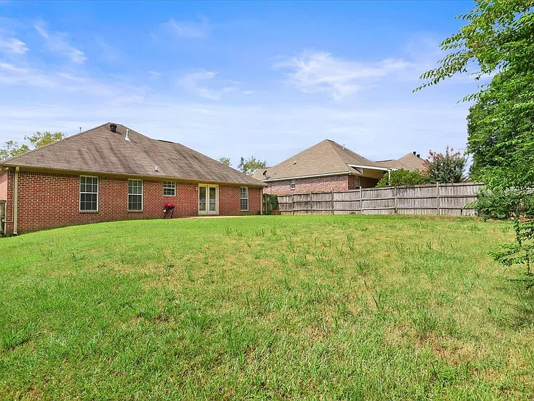 428 Wildberry Cir — Photo 22