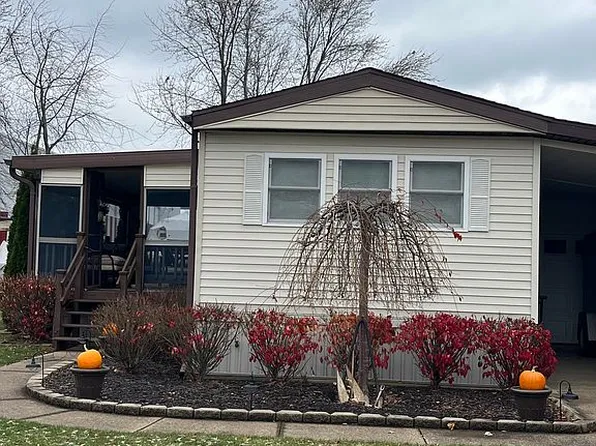 35 E Bass Cir, Marblehead, OH 43440