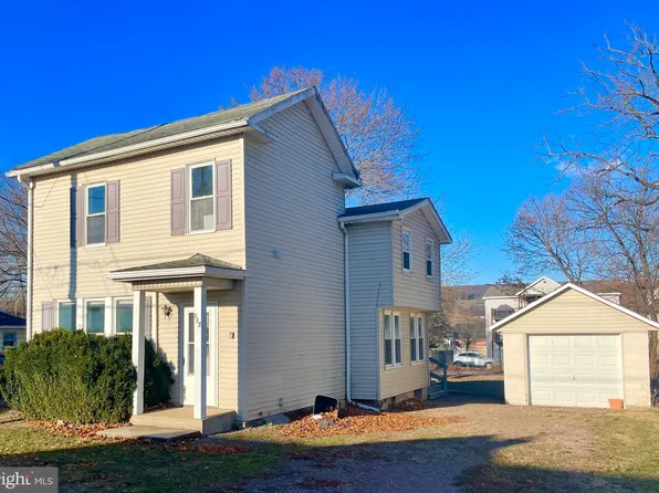 127 Hill St, Frostburg, MD 21532