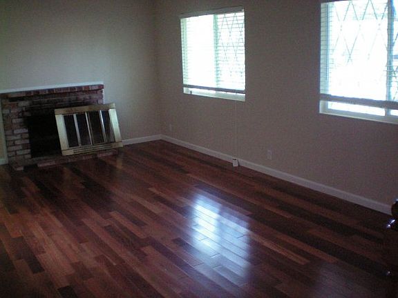 5th image of 819 Warbler Way