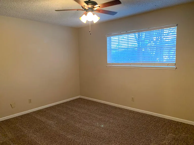 1301 Bent Tree Ln — Photo 8