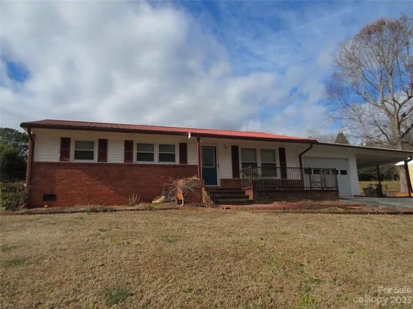 145 Hodge St, Rutherfordton, NC 28139