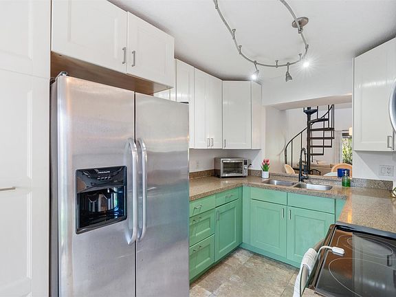 5th image of 2075 SW 82nd Avenue #2075