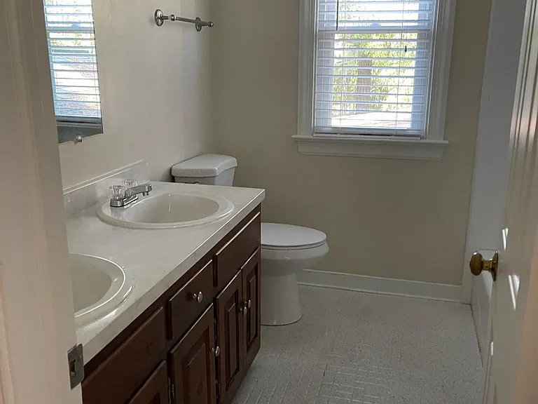 13912 Stoney Ridge Ct — Photo 17