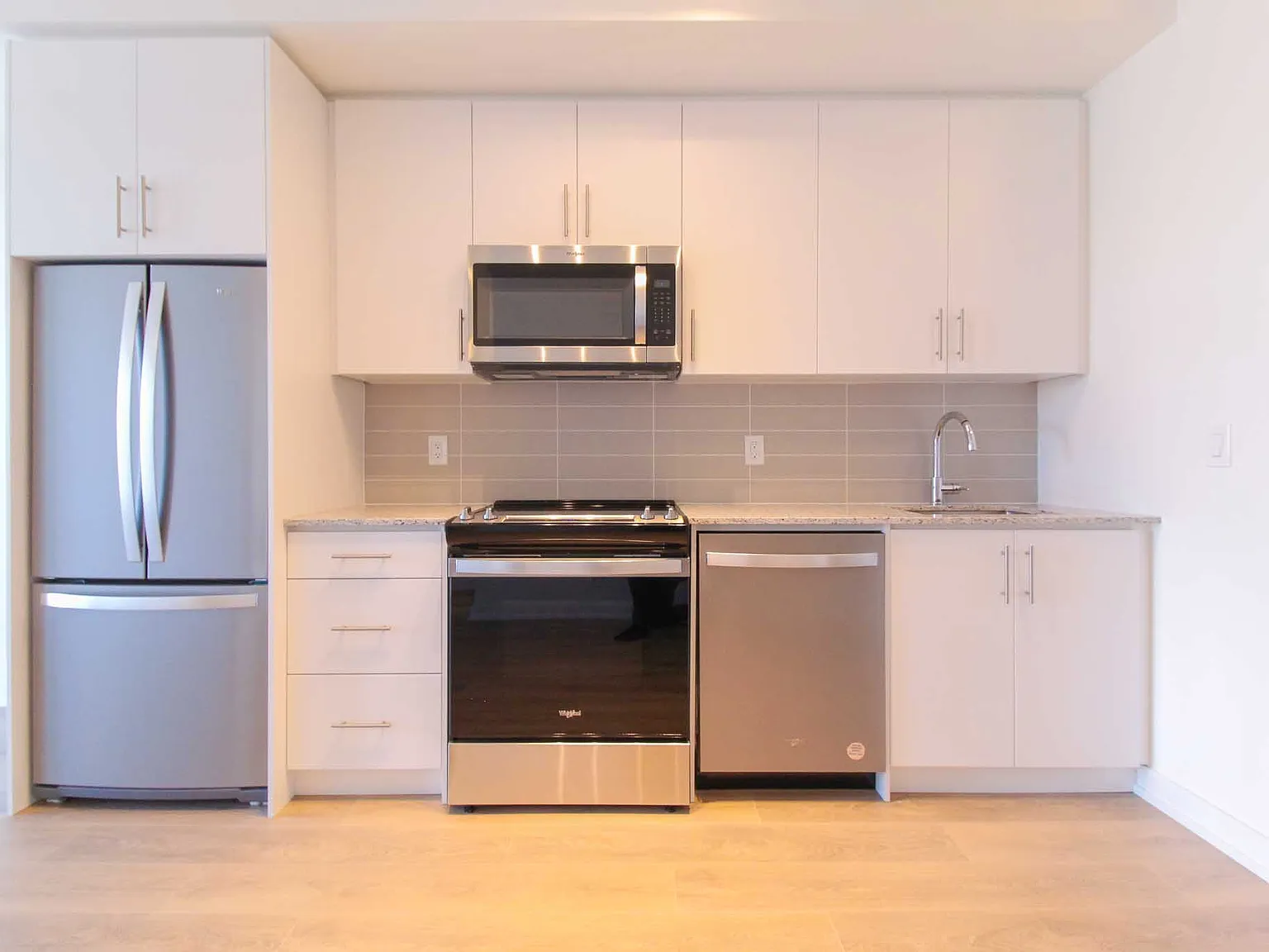 345 Wheat Boom Dr 501 Oakville ON L6H 7X4 — Photo 2
