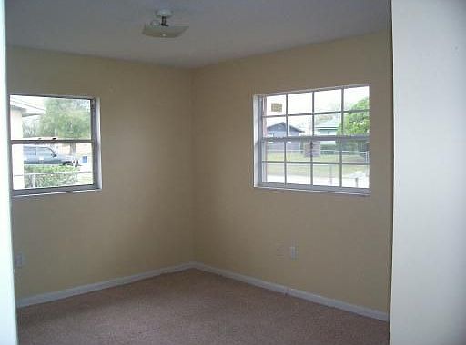 BEDROOM.2