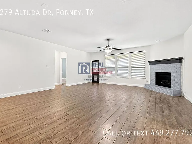 1279 Altuda Dr — Photo 2