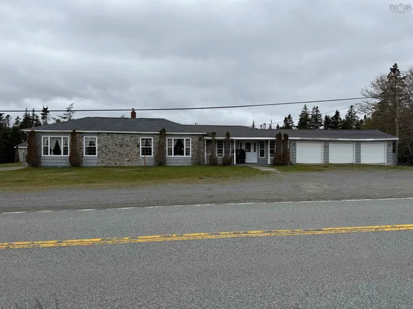 16989 Highway 7, Pleasant Harbour, NS B0J 3H0