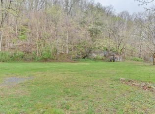 S Walnut Dr, Erwin, TN 37650