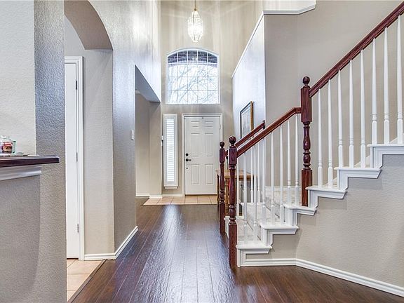 4th image of 1100 Wentwood Dr