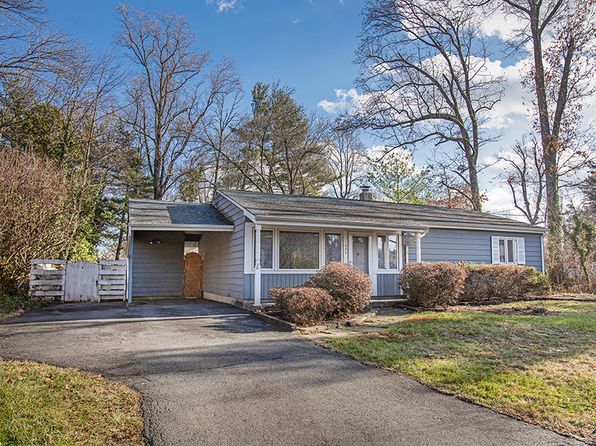 433 Walnut Ln