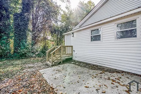 733 Kirkham St — Photo 5