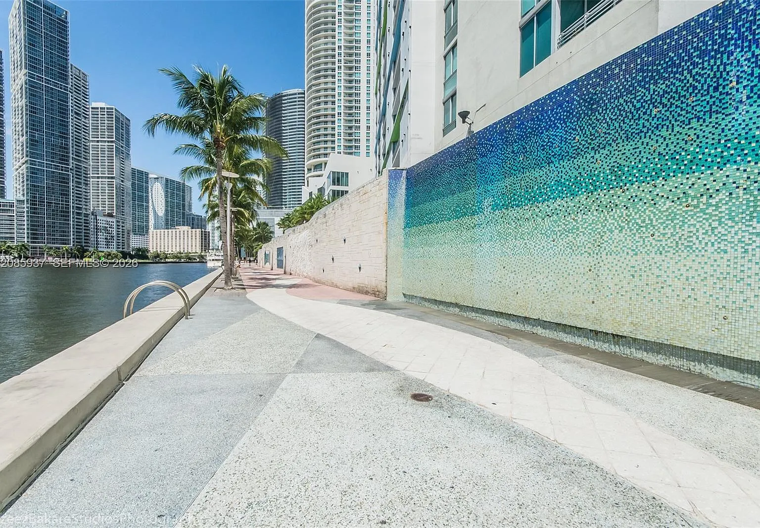 One Miami West Condo — Photo 3