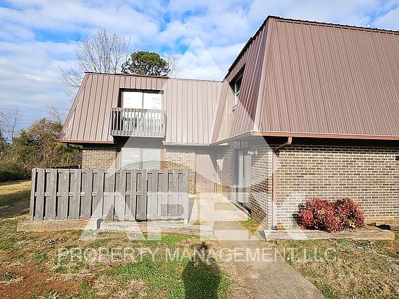 2nd image of 504 Cedartop Ln APT A