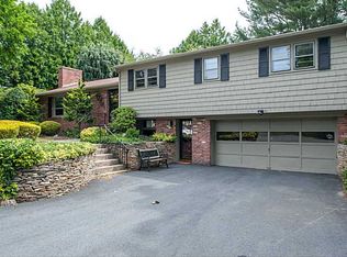 11 Lenox Rd, Cranston, RI 02920