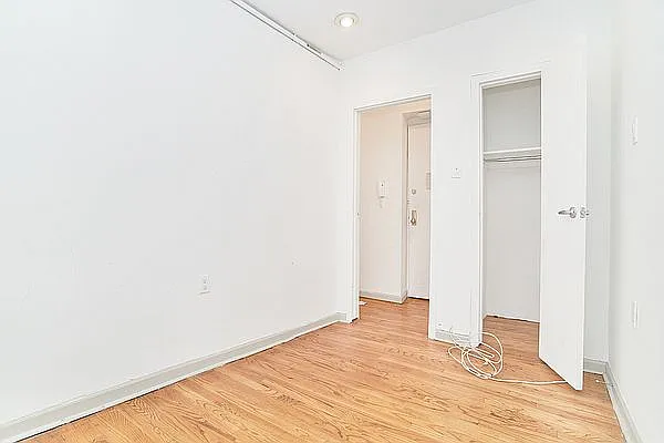 Rented by Living New York | media 13