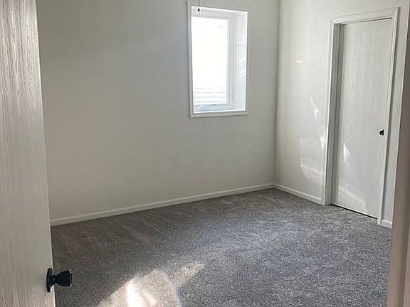 Downstairs bedroom 