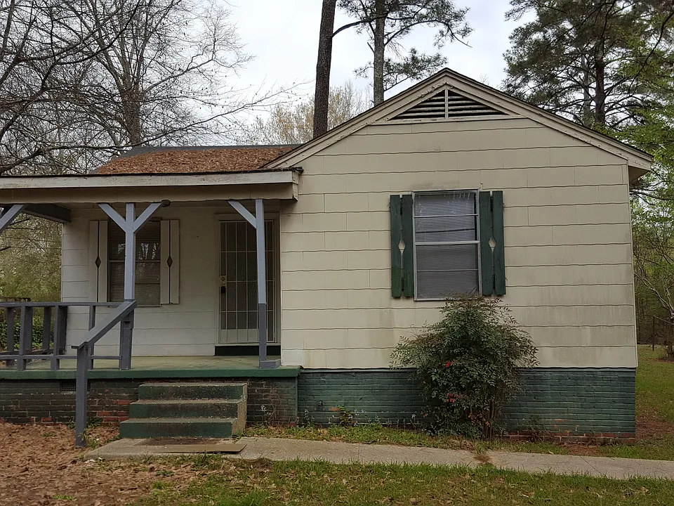370 Lea Cir