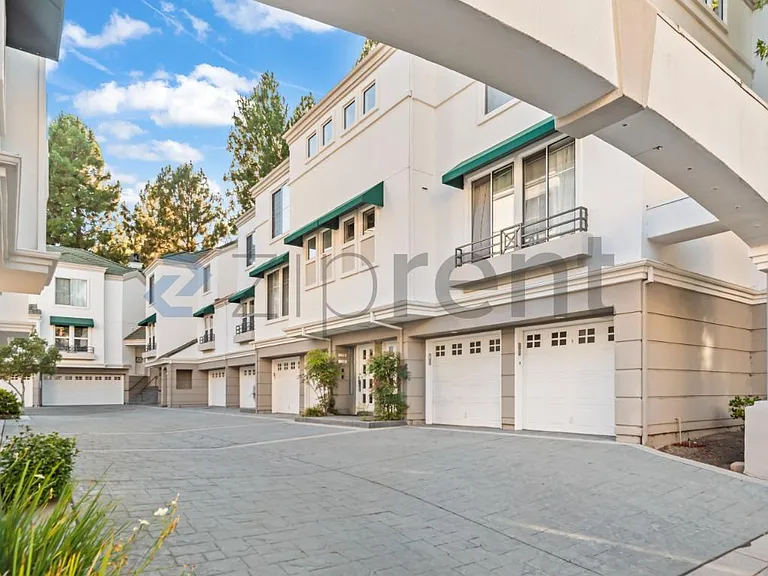 440 Navaro Pl #219 — Photo 1