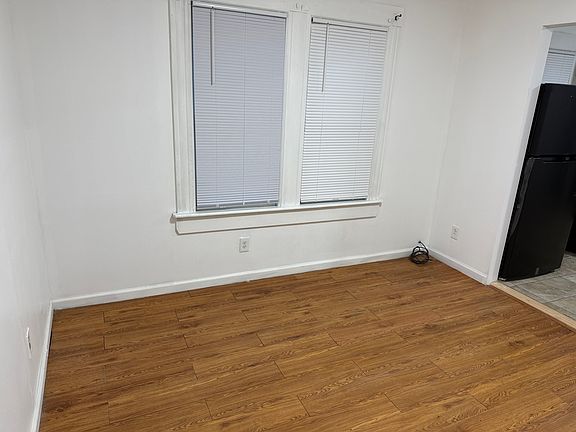 2nd image of 1362 Bailey Ave #2